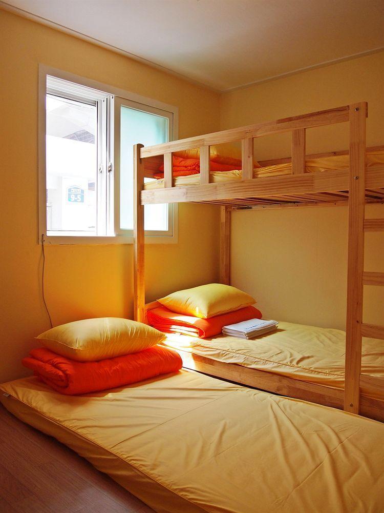 710 Guesthouse Yellow Pusan Zewnętrze zdjęcie
